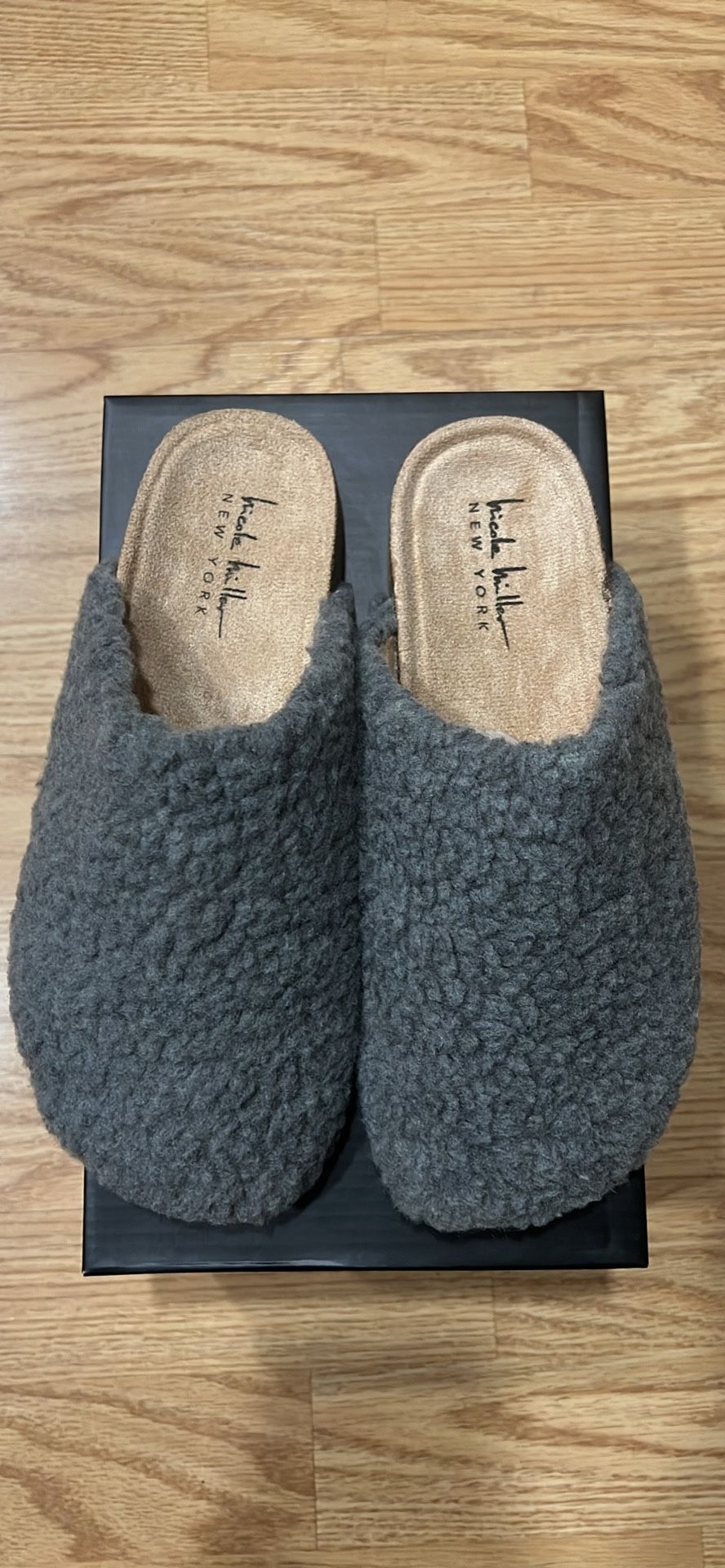 Nicole miller slippers Size 7 Women’s