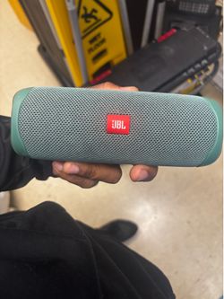 JBL flip 5 speaker