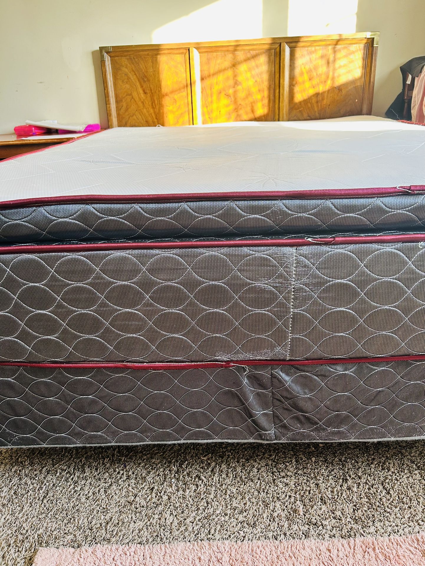 Queen Pillow Top Mattress With Box Spring