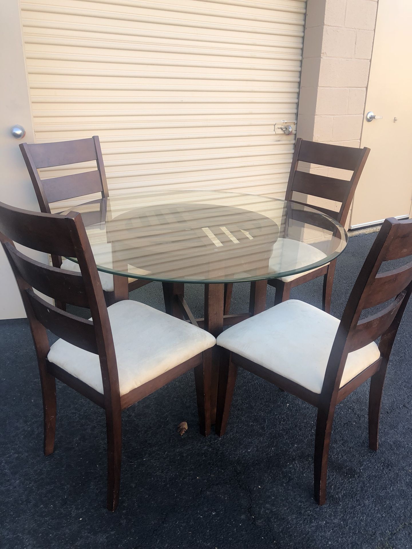 Wooded and glass Dinning table