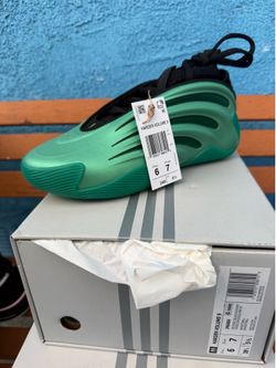James Harden Adidas Vol 9 size 6 kids
