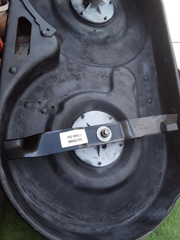 Murray 40 In. Lawn Mower Deck. for Sale in Deltona,