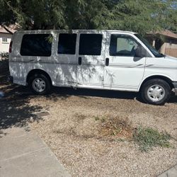 2003 GMC Savana Van