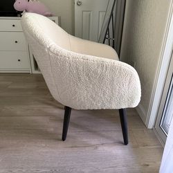Accent chair