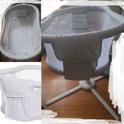Halo swivel bassinet/ gentle used/ great condition