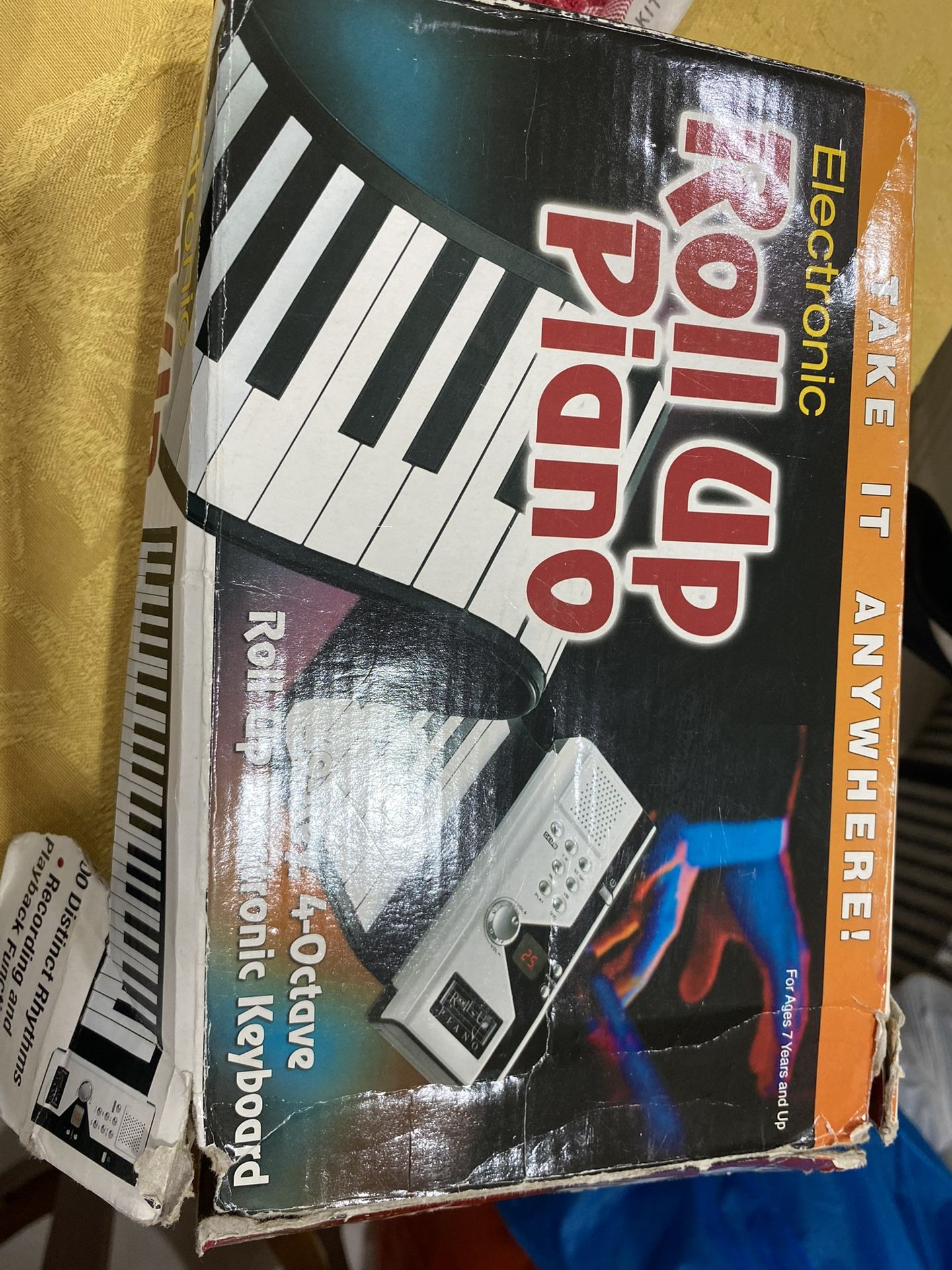 Roll Up Piano 