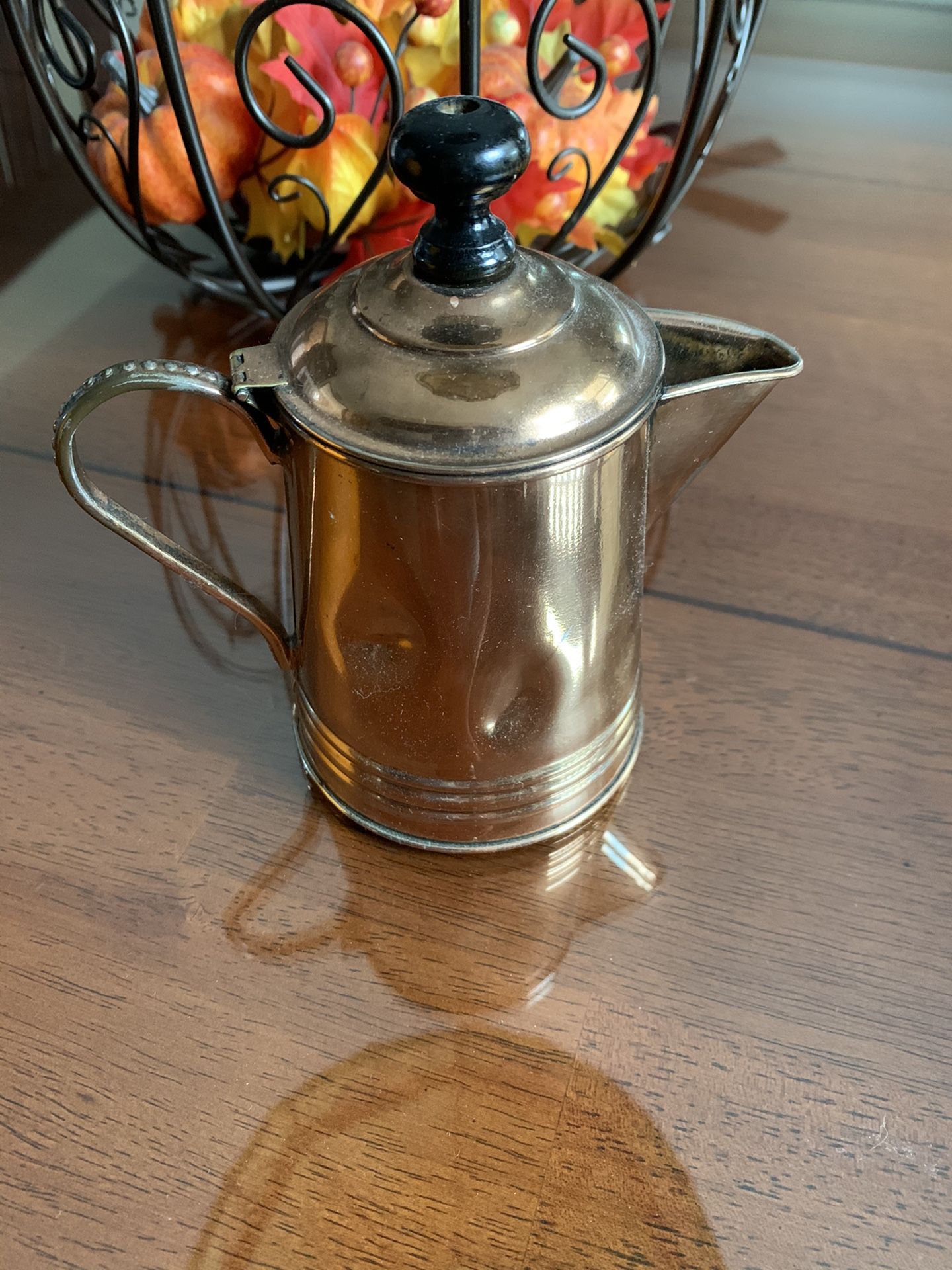 Small vintage teapots