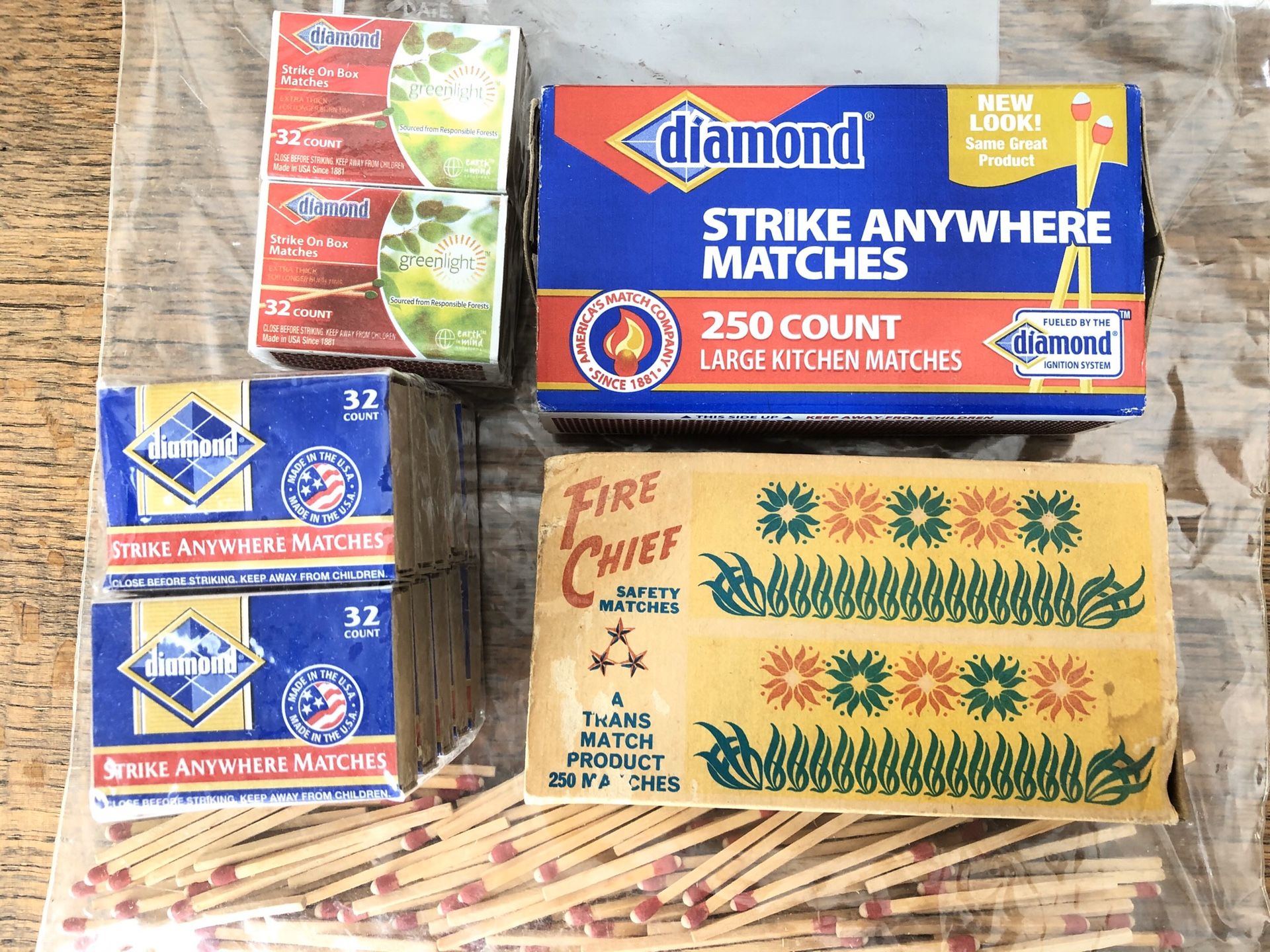 Vintage strike anywhere matches mixed lot