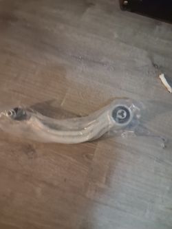 Front end lower suspension