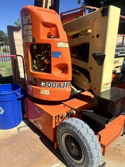 JLG Boom Lift E300AJP