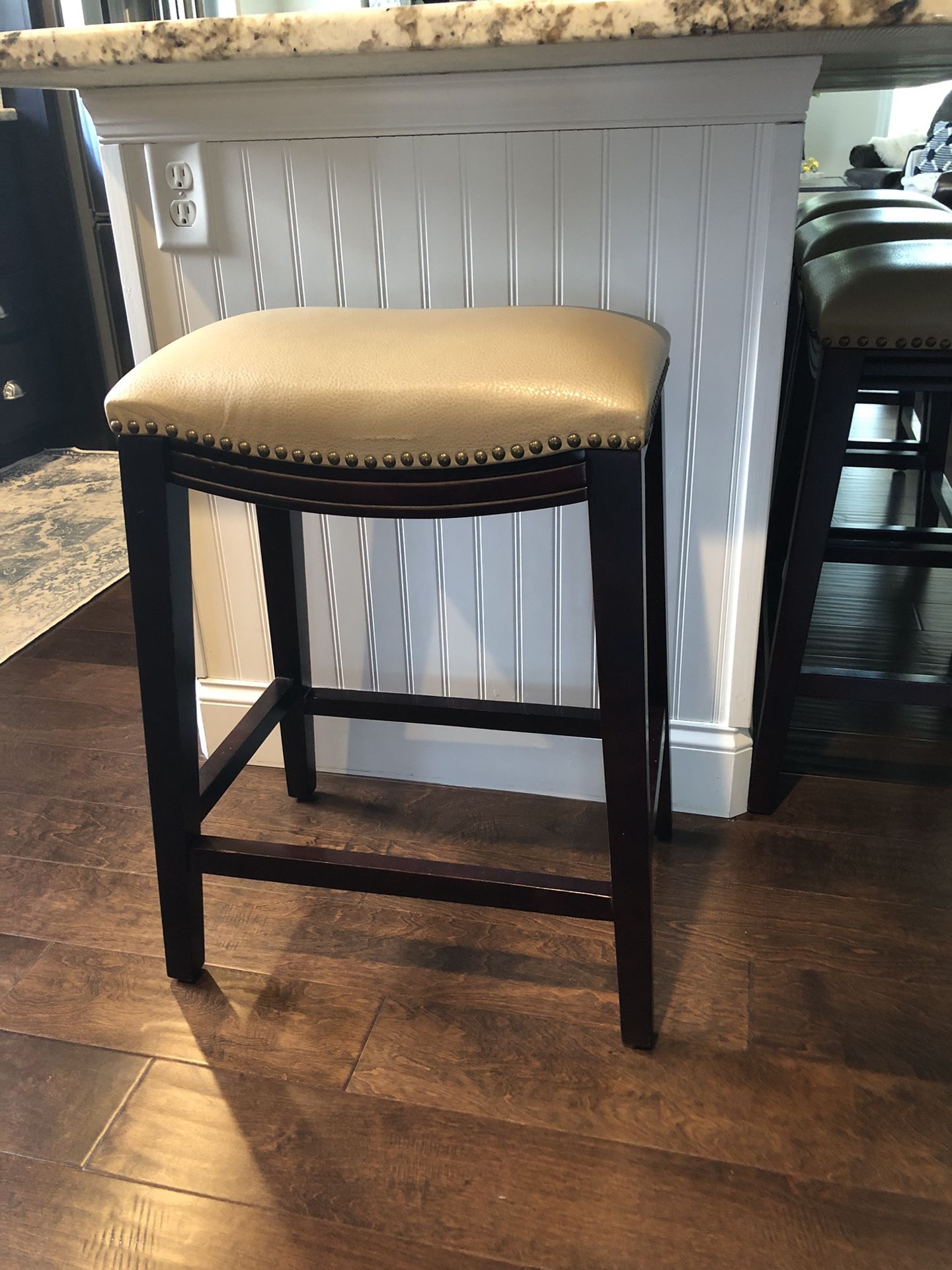 Counter Top Stools (5 Stools)