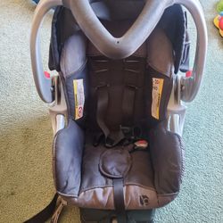 Baby Trend Infant Seat And Two Bases
