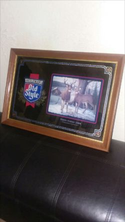 RARE-HARD TO FIND -VTG-1992 MIRRORED GLASS DEER/OLD STYLE BEER SIGN. ASKING $40