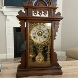 Seth Thomas Antique mantle clock