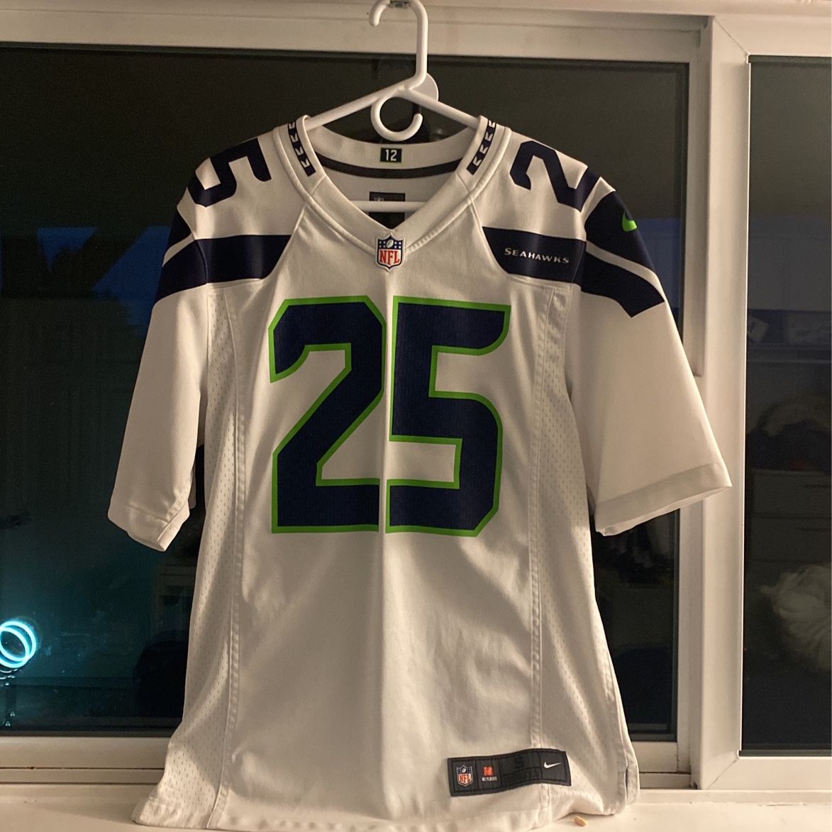 Seattle Seahawks color rush Jersey for Sale in Tacoma, WA - OfferUp
