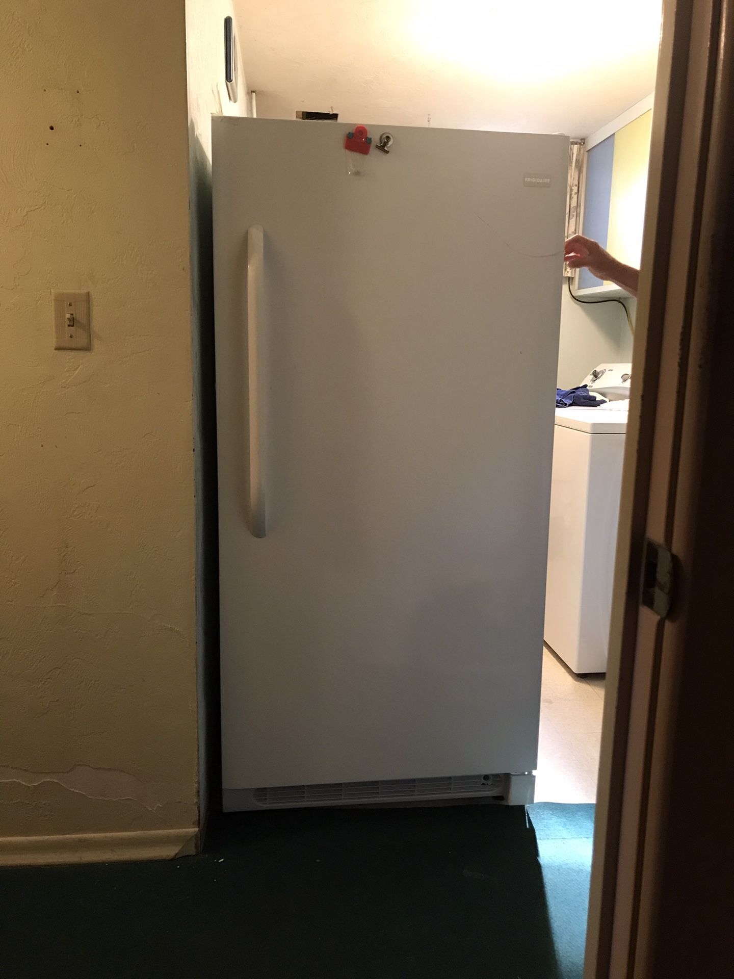 Frigidaire 13.8 Cu Feet Upright Freezer