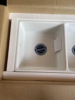 30 in. Farmhouse/Apron-Front Undermount Double Bowl Crisp White Fireclay Kitchen Sink