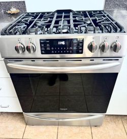 Gas stove