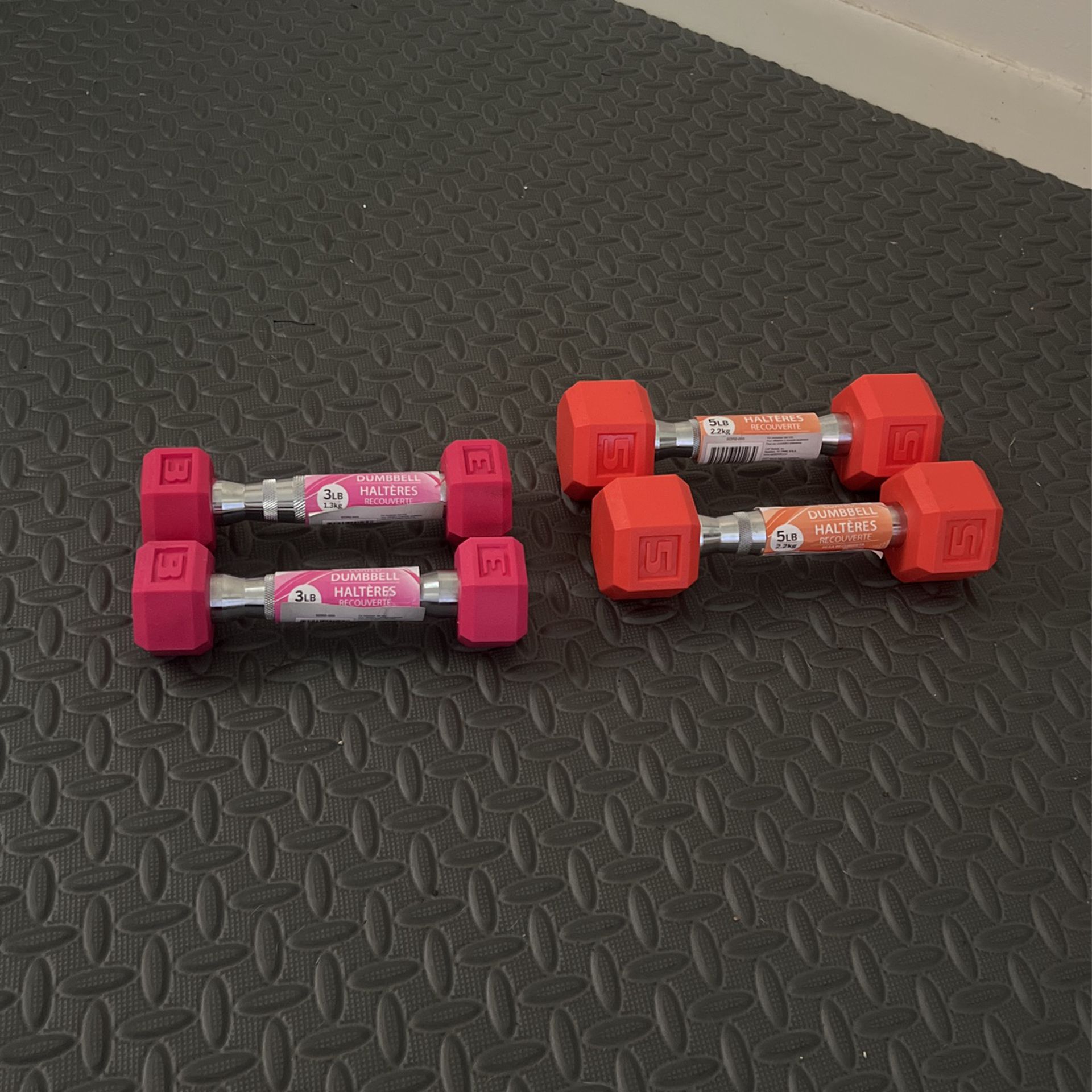 BRAND NEW pair of 5lb AND pair of 3lb Dumbbells 