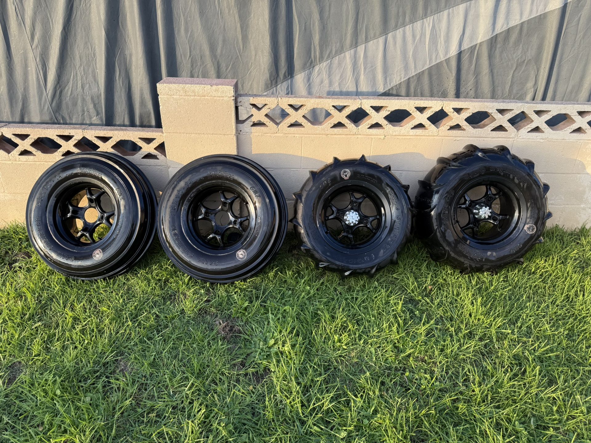 2015 Polaris Rzr 1000 Xp 4 Paddle Tires for Sale in Rossmoor, CA - OfferUp
