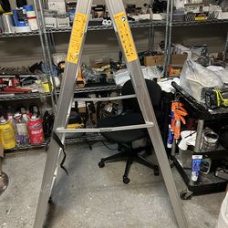 Aluminum Ladder, Foldable Twin Front Ladder, Collapsible A Frame 6-Step Ladder, Compact Step Stool with Wide Anti-Slip Pedal, Aluminum Portable Lightw