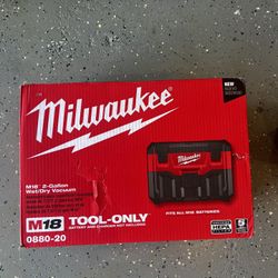 Milwaukee Wet/Dry Vacuum 