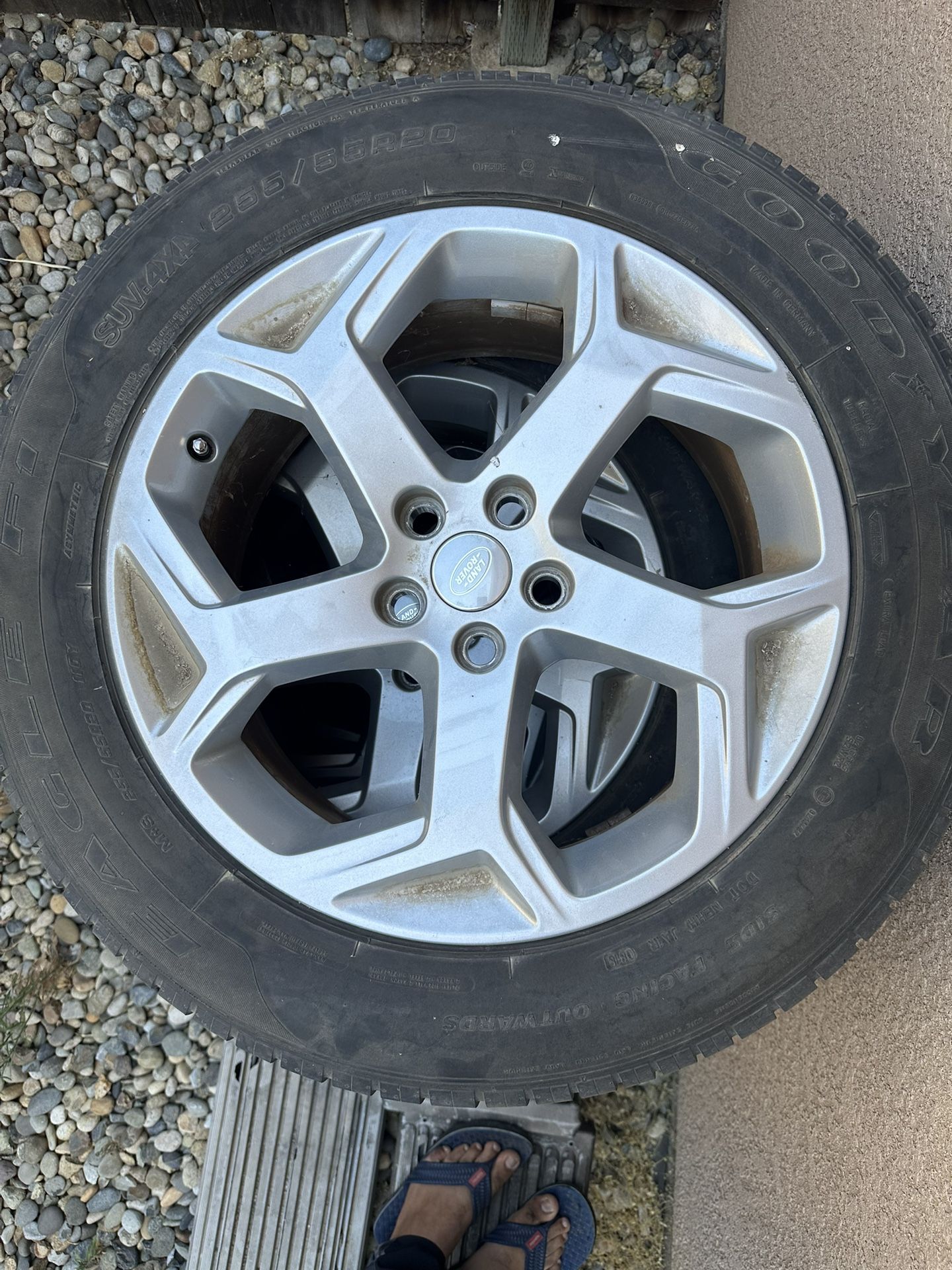 Range Rover Sports 4 Rim And Tires