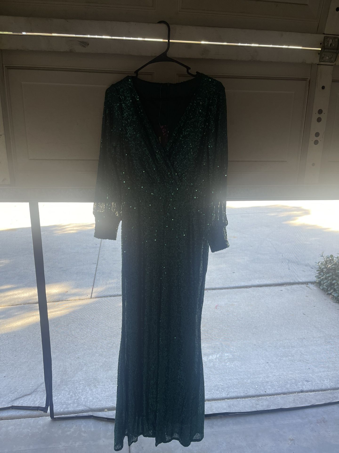 New Beautiful Dress Asking $65!!!obo