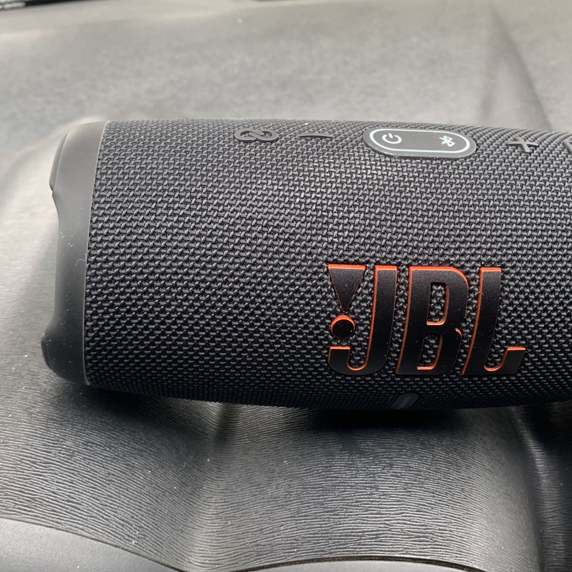 JBL Black 