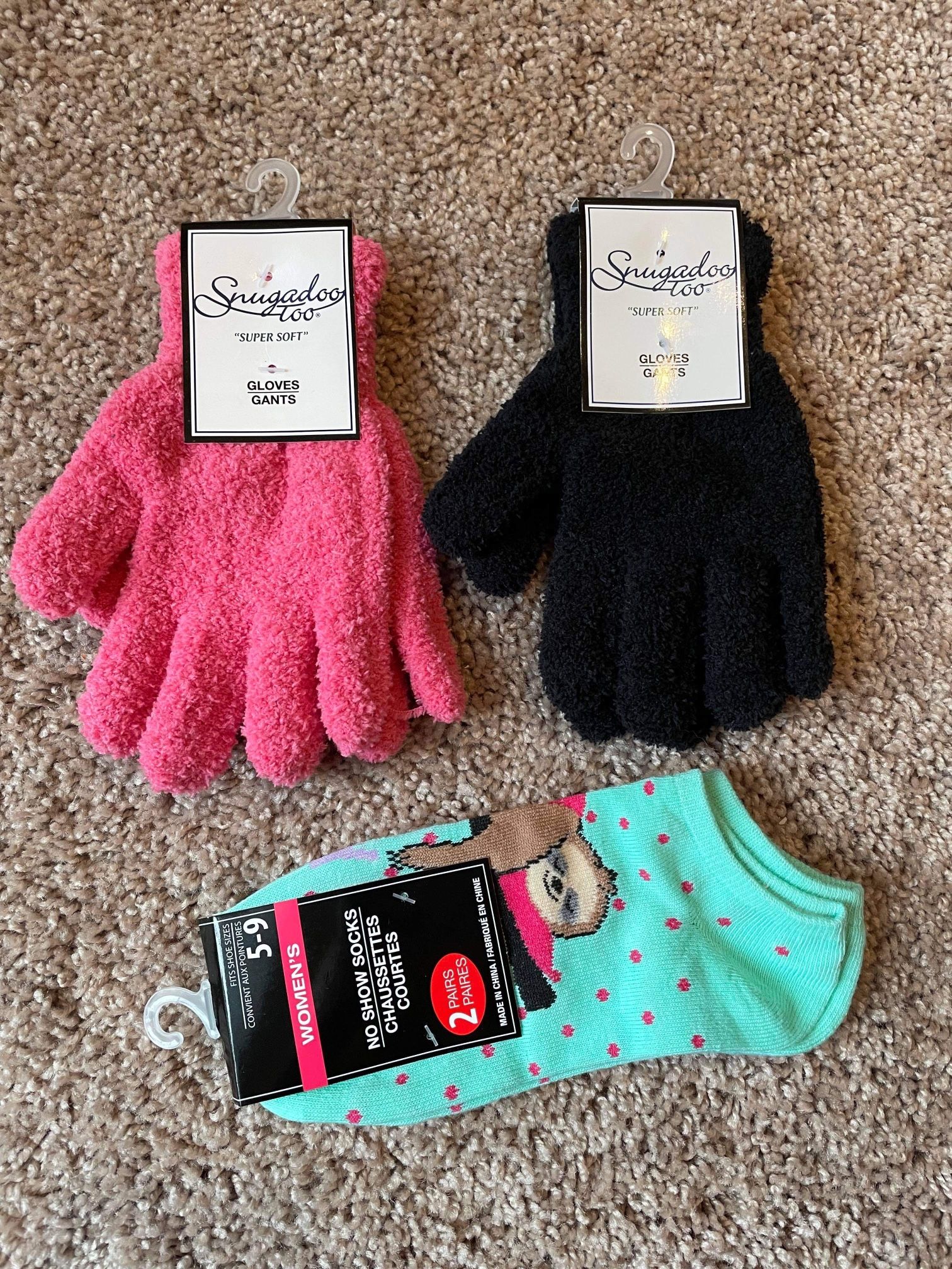 Juniors sz small pink and black gloves + 2 pairs socks