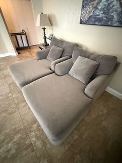 Lounge couches