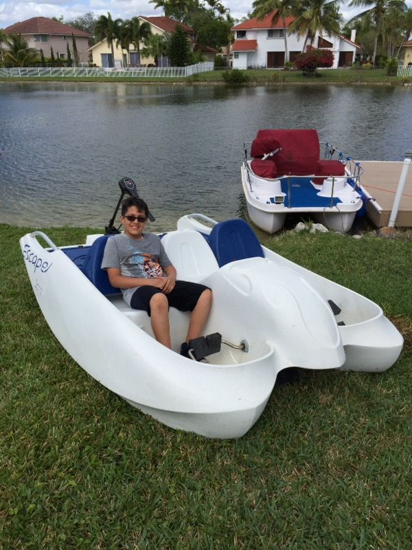 Paddle Boat Escape Jazz for Sale in Pembroke Pines, FL OfferUp
