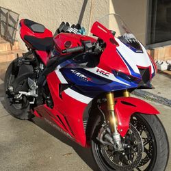 Honda CBR 1000 RR-R SP FIREBLADE