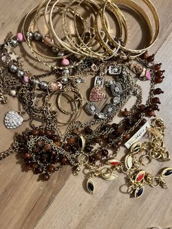Mixed Jewelry Lot. 