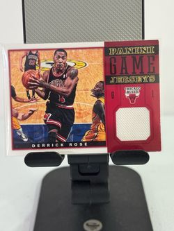 2012-13 Panini Game Jerseys Derrick Rose #7 Relic