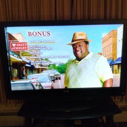 55" TV No Smart Good Condition No Remote 