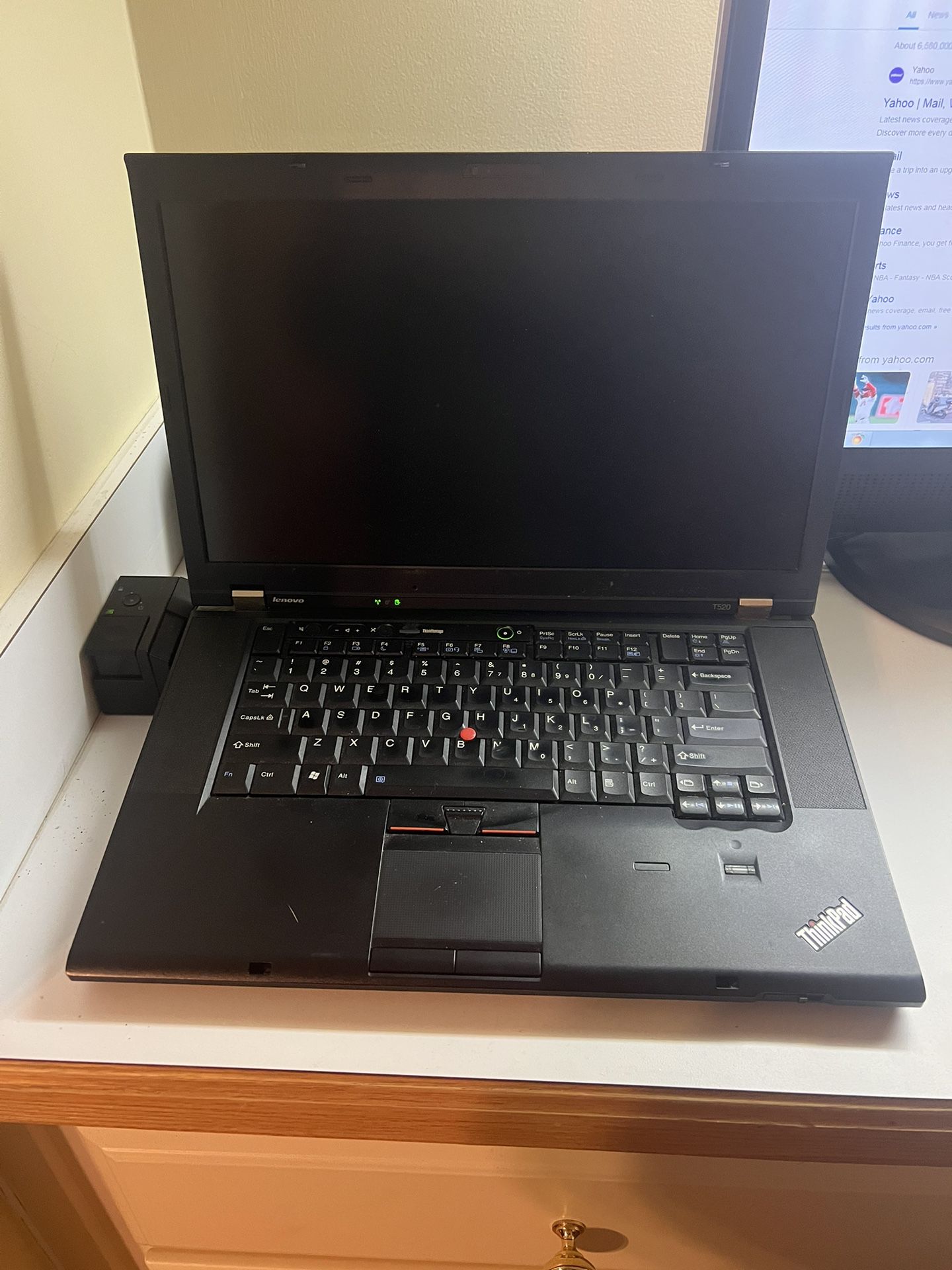 Lenovo ThinkPad T520 Laptop with Two Monitors