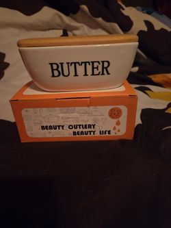 Butter dish