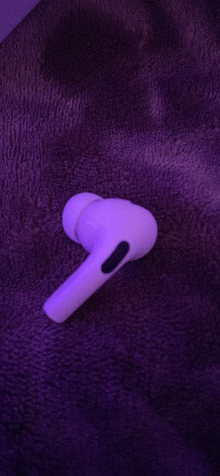 AirPods Gen 2s