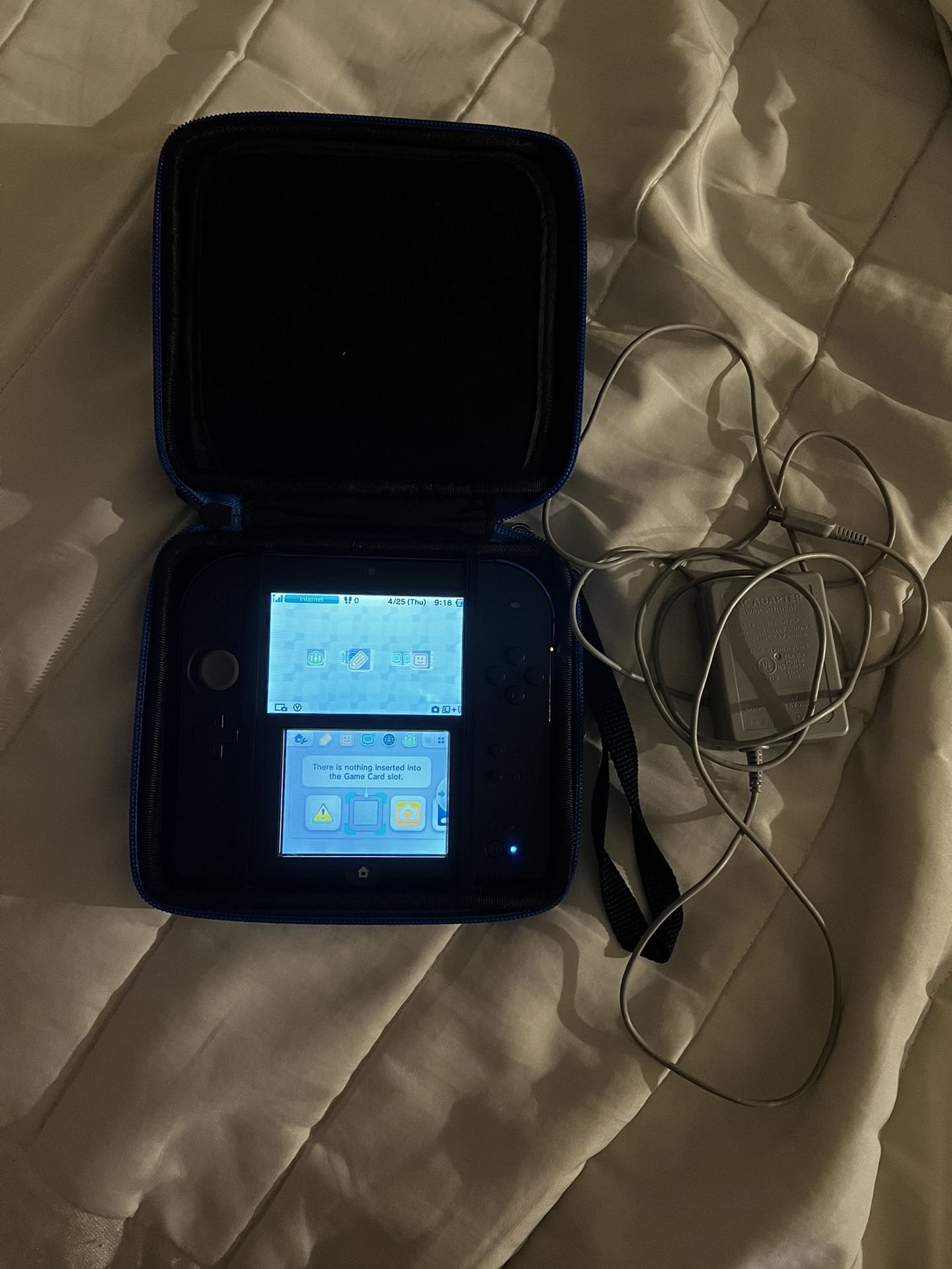 Nintendo 2DS with 17 games