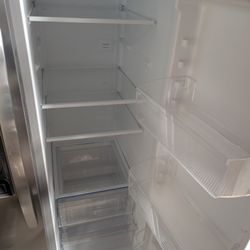 Frigidaire Fridge
