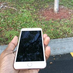 UNLOCKED IPHONE 7 PLUS / GOOD CONDITION 