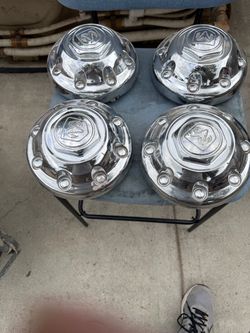 Dodge center piece hubcaps
