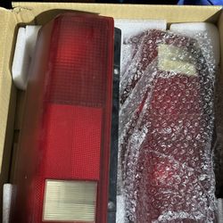85-05 Astro/Safari Taillights 