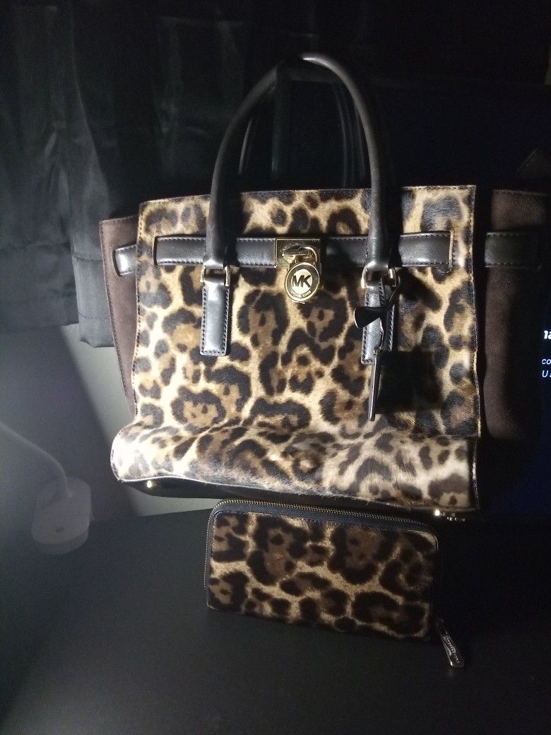 Michael Kors Matching Purse And Wallet