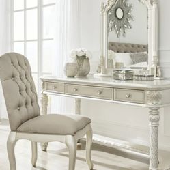 Cassimore Vanity/chair 