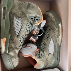 Jordan 5 (retros)