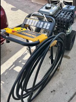 DeWalt 4400 PSI Gas Pressure Washer