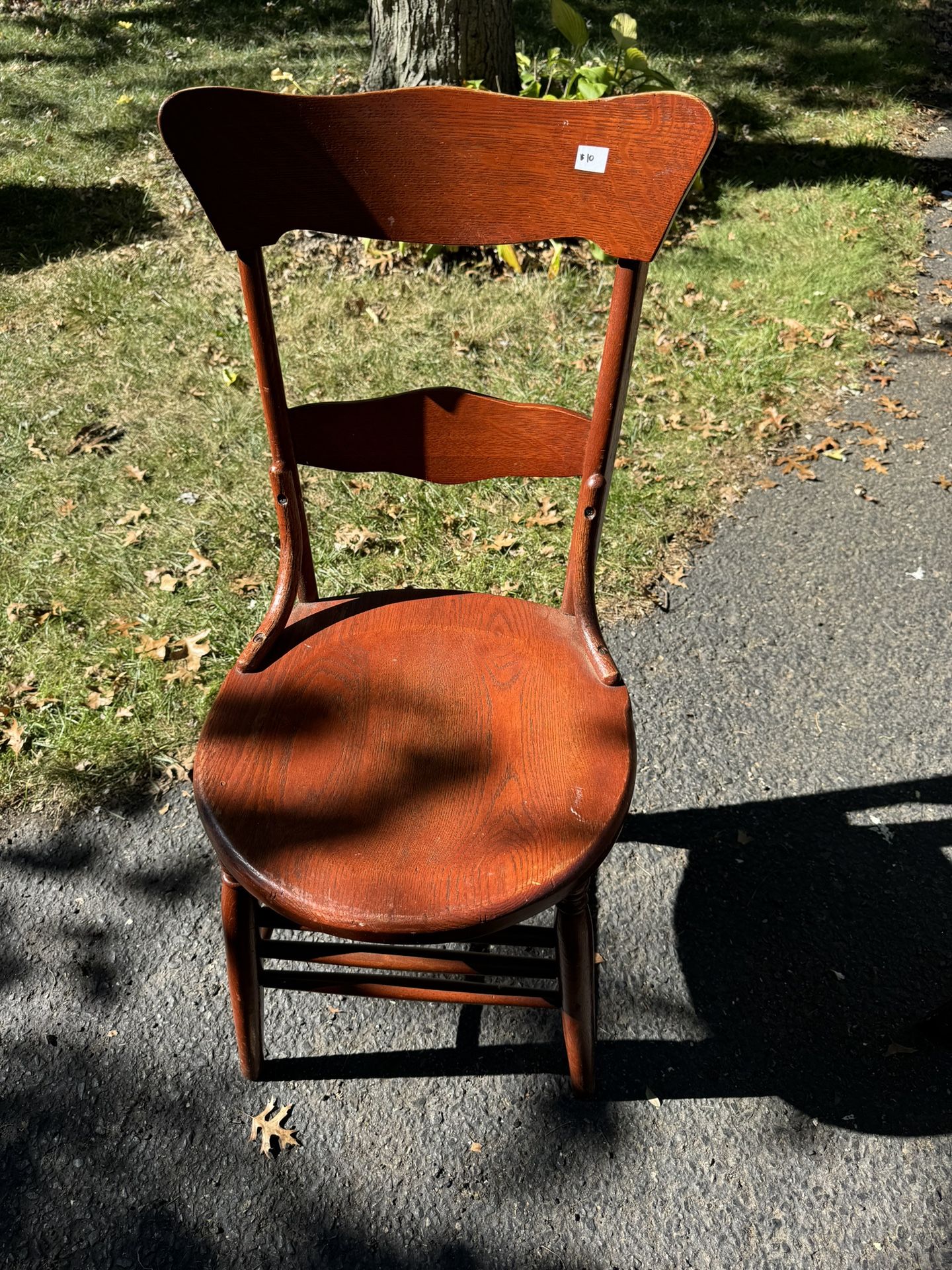 VINTAGE: Three Beautiful Wooden Chairs