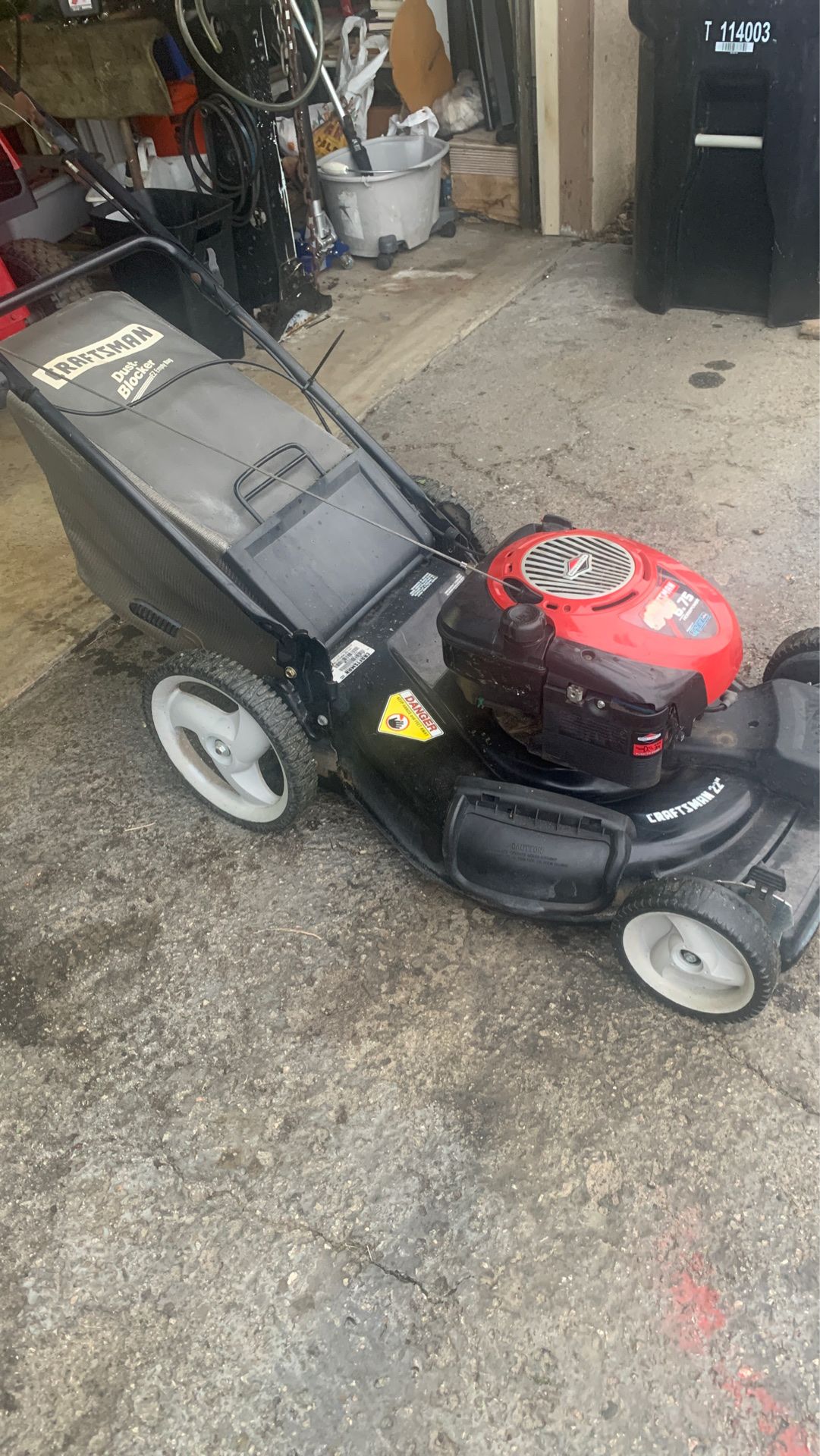 22 inch self-propelled mower runs excellent